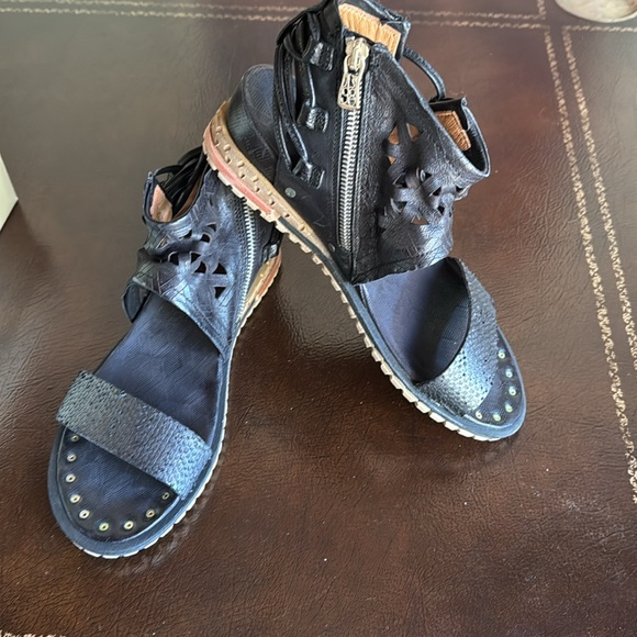 A.S. 98 Petrona Leather Sandals - Picture 2 of 12